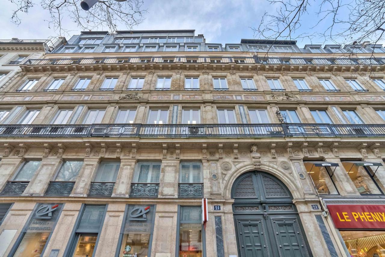 Urban Flat 103 - Spacious Flat Near Grands Boulevards * Parijs